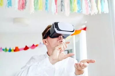 液体硅胶（LSR）材料 消费电子与穿戴设备创新的“隐形引擎”